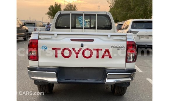 Buy Import Toyota Hilux White Car in Import - Dubai in East Mahé Buy Import Toyota Hilux White Car in Import - Dubai in East Mahé