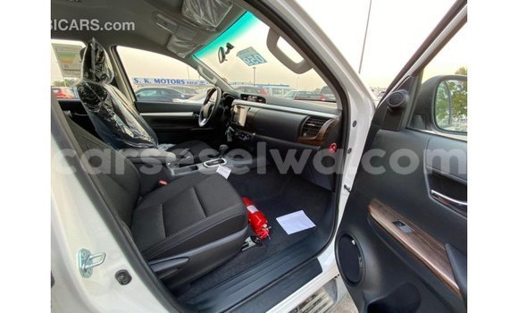 Buy Import Toyota Hilux White Car in Import - Dubai in East Mahé Buy Import Toyota Hilux White Car in Import - Dubai in East Mahé