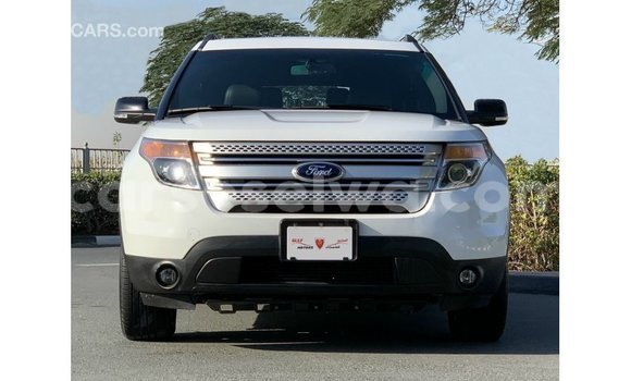 Buy Import Ford Explorer White Car in Import - Dubai in East Mahé Buy Import Ford Explorer White Car in Import - Dubai in East Mahé