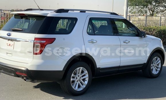 Buy Import Ford Explorer White Car in Import - Dubai in East Mahé Buy Import Ford Explorer White Car in Import - Dubai in East Mahé