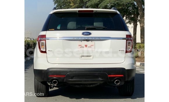 Buy Import Ford Explorer White Car in Import - Dubai in East Mahé Buy Import Ford Explorer White Car in Import - Dubai in East Mahé