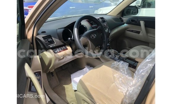 Buy Import Toyota Highlander Other Car in Import - Dubai in East Mahé Buy Import Toyota Highlander Other Car in Import - Dubai in East Mahé