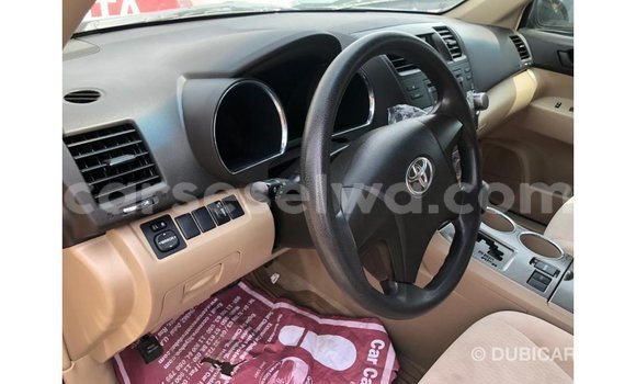 Buy Import Toyota Highlander Blue Car in Import - Dubai in East Mahé Buy Import Toyota Highlander Blue Car in Import - Dubai in East Mahé