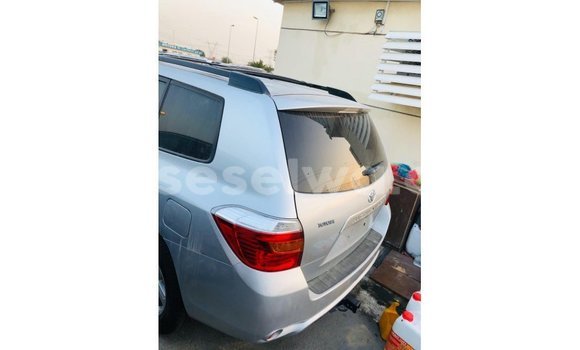 Buy Import Toyota Highlander Other Car in Import - Dubai in East Mahé Buy Import Toyota Highlander Other Car in Import - Dubai in East Mahé