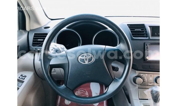 Buy Import Toyota Highlander Other Car in Import - Dubai in East Mahé Buy Import Toyota Highlander Other Car in Import - Dubai in East Mahé