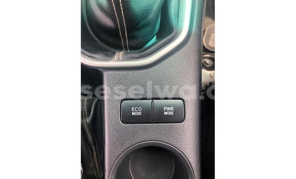 Buy Import Toyota Hilux White Car in Import - Dubai in East Mahé Buy Import Toyota Hilux White Car in Import - Dubai in East Mahé