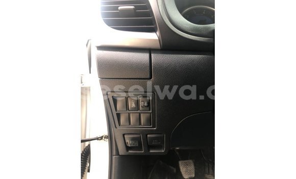 Buy Import Toyota Hilux White Car in Import - Dubai in East Mahé Buy Import Toyota Hilux White Car in Import - Dubai in East Mahé
