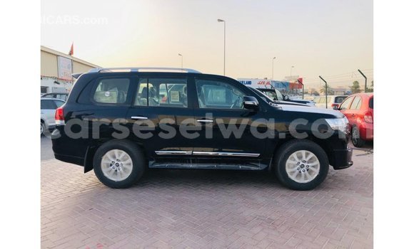 Buy Import Toyota Land Cruiser Black Car in Import - Dubai in East Mahé Buy Import Toyota Land Cruiser Black Car in Import - Dubai in East Mahé
