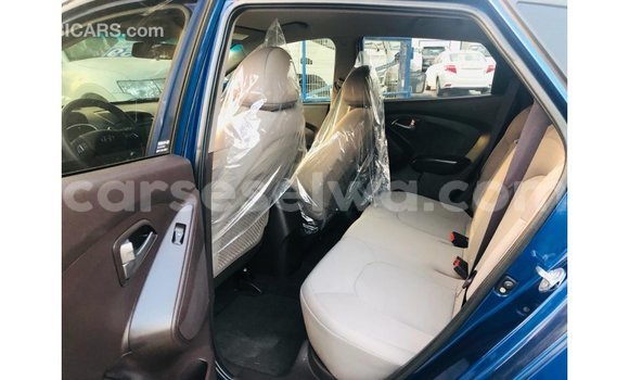 Buy Import Hyundai Tucson Blue Car in Import - Dubai in East Mahé Buy Import Hyundai Tucson Blue Car in Import - Dubai in East Mahé