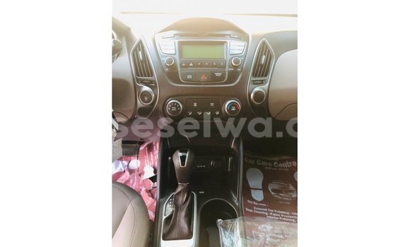 Buy Import Hyundai Tucson Blue Car in Import - Dubai in East Mahé Buy Import Hyundai Tucson Blue Car in Import - Dubai in East Mahé