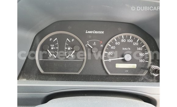 Buy Import Toyota Land Cruiser White Car in Import - Dubai in East Mahé Buy Import Toyota Land Cruiser White Car in Import - Dubai in East Mahé