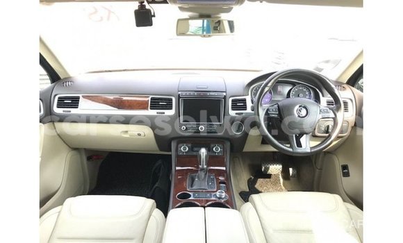 Buy Import Volkswagen Touareg Brown Car in Import - Dubai in East Mahé Buy Import Volkswagen Touareg Brown Car in Import - Dubai in East Mahé