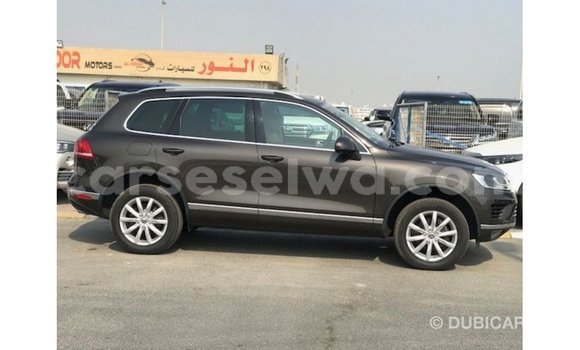 Buy Import Volkswagen Touareg Brown Car in Import - Dubai in East Mahé Buy Import Volkswagen Touareg Brown Car in Import - Dubai in East Mahé