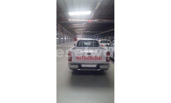Buy Import Mitsubishi L200 White Car in Import - Dubai in East Mahé Buy Import Mitsubishi L200 White Car in Import - Dubai in East Mahé
