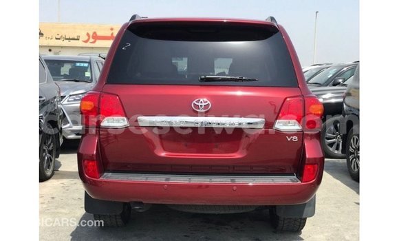 Acheter Import Voiture Toyota Land Cruiser Rouge à Import - Dubai, East Mahé Acheter Import Voiture Toyota Land Cruiser Rouge à Import - Dubai, East Mahé