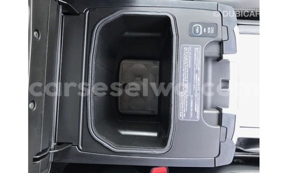 Buy Import Toyota Land Cruiser White Car in Import - Dubai in East Mahé Buy Import Toyota Land Cruiser White Car in Import - Dubai in East Mahé