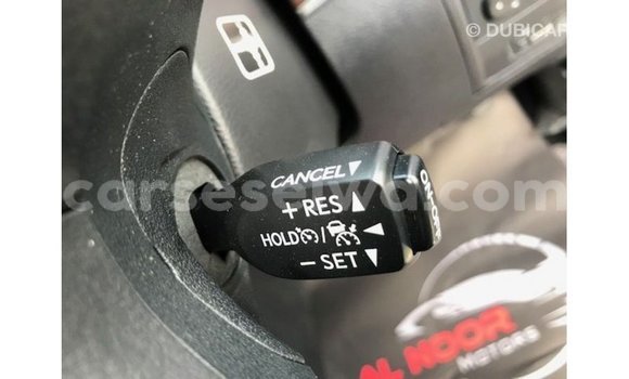 Buy Import Toyota Land Cruiser White Car in Import - Dubai in East Mahé Buy Import Toyota Land Cruiser White Car in Import - Dubai in East Mahé