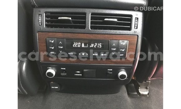 Buy Import Toyota Land Cruiser White Car in Import - Dubai in East Mahé Buy Import Toyota Land Cruiser White Car in Import - Dubai in East Mahé