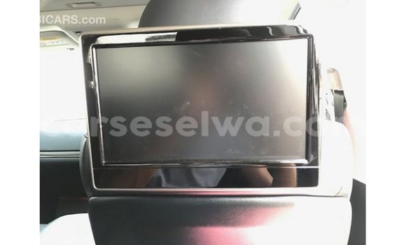 Buy Import Toyota Land Cruiser White Car in Import - Dubai in East Mahé Buy Import Toyota Land Cruiser White Car in Import - Dubai in East Mahé