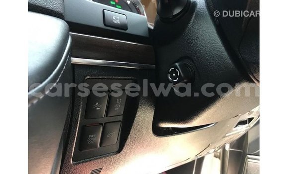 Buy Import Toyota Land Cruiser White Car in Import - Dubai in East Mahé Buy Import Toyota Land Cruiser White Car in Import - Dubai in East Mahé