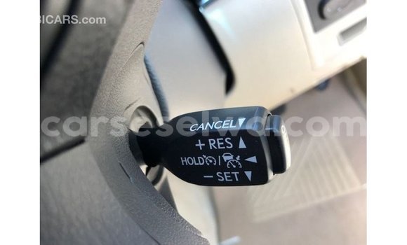 Buy Import Toyota Land Cruiser White Car in Import - Dubai in East Mahé Buy Import Toyota Land Cruiser White Car in Import - Dubai in East Mahé