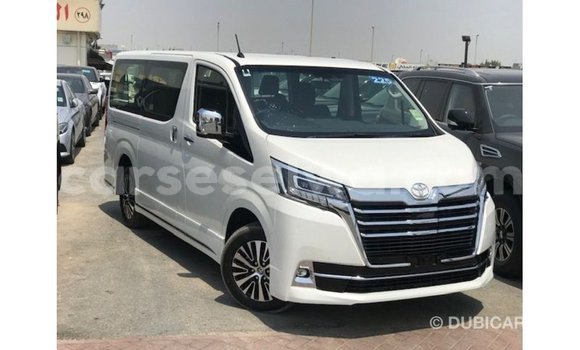 Buy Import Toyota Granvia White Car in Import - Dubai in East Mahé Buy Import Toyota Granvia White Car in Import - Dubai in East Mahé