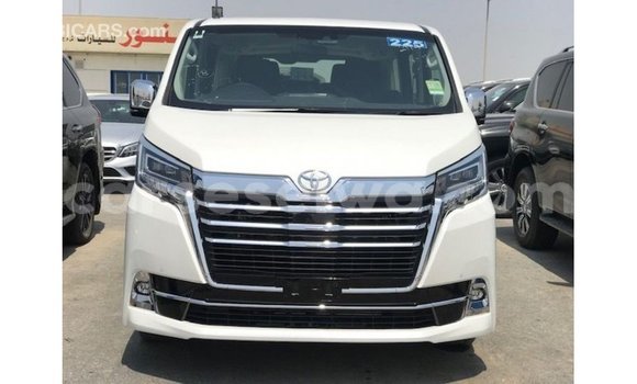 Buy Import Toyota Granvia White Car in Import - Dubai in East Mahé Buy Import Toyota Granvia White Car in Import - Dubai in East Mahé