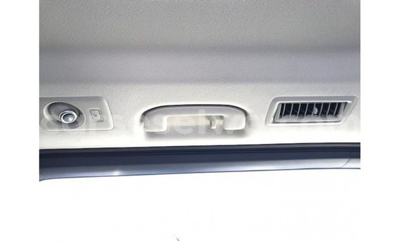 Buy Import Toyota Granvia White Car in Import - Dubai in East Mahé Buy Import Toyota Granvia White Car in Import - Dubai in East Mahé