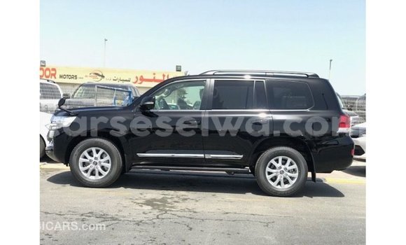 Buy Import Toyota Land Cruiser Black Car in Import - Dubai in East Mahé Buy Import Toyota Land Cruiser Black Car in Import - Dubai in East Mahé