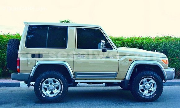Buy Import Toyota Land Cruiser Beige Car in Import - Dubai in East Mahé Buy Import Toyota Land Cruiser Beige Car in Import - Dubai in East Mahé