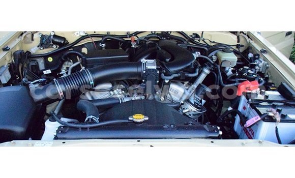 Buy Import Toyota Land Cruiser Beige Car in Import - Dubai in East Mahé Buy Import Toyota Land Cruiser Beige Car in Import - Dubai in East Mahé