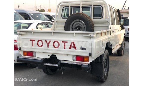 Buy Import Toyota Land Cruiser White Car in Import - Dubai in East Mahé Buy Import Toyota Land Cruiser White Car in Import - Dubai in East Mahé