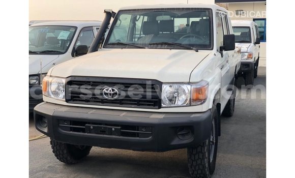 Buy Import Toyota Land Cruiser White Car in Import - Dubai in East Mahé Buy Import Toyota Land Cruiser White Car in Import - Dubai in East Mahé