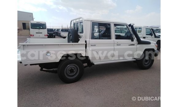 Buy Import Toyota Land Cruiser White Car in Import - Dubai in East Mahé Buy Import Toyota Land Cruiser White Car in Import - Dubai in East Mahé