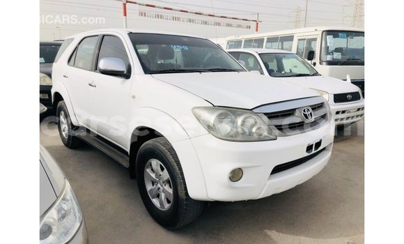 Buy Import Toyota Fortuner White Car in Import - Dubai in East Mahé Buy Import Toyota Fortuner White Car in Import - Dubai in East Mahé