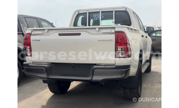 Buy Import Toyota Hilux White Car in Import - Dubai in East Mahé Buy Import Toyota Hilux White Car in Import - Dubai in East Mahé