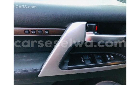 Buy Import Toyota DA Black Truck in Import - Dubai in East Mahé Buy Import Toyota DA Black Truck in Import - Dubai in East Mahé