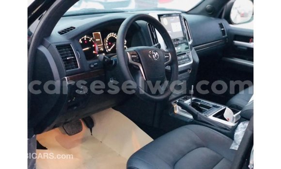 Buy Import Toyota DA Black Truck in Import - Dubai in East Mahé Buy Import Toyota DA Black Truck in Import - Dubai in East Mahé