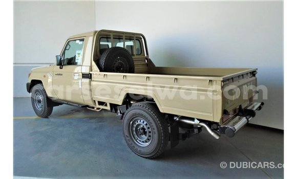 Buy Import Toyota Land Cruiser Beige Car in Import - Dubai in East Mahé Buy Import Toyota Land Cruiser Beige Car in Import - Dubai in East Mahé