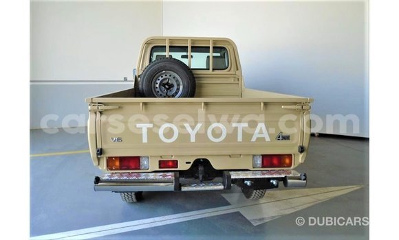 Buy Import Toyota Land Cruiser Beige Car in Import - Dubai in East Mahé Buy Import Toyota Land Cruiser Beige Car in Import - Dubai in East Mahé