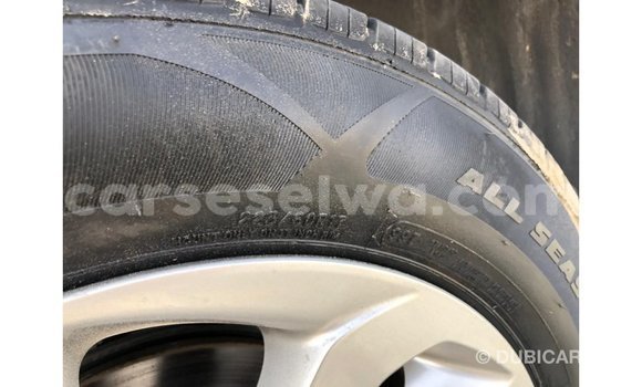 Buy Import Hyundai Tucson Red Car in Import - Dubai in East Mahé Buy Import Hyundai Tucson Red Car in Import - Dubai in East Mahé