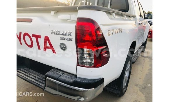 Buy Import Toyota Hilux White Car in Import - Dubai in East Mahé Buy Import Toyota Hilux White Car in Import - Dubai in East Mahé