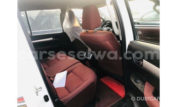 Buy Import Toyota Hilux White Car in Import - Dubai in East Mahé Buy Import Toyota Hilux White Car in Import - Dubai in East Mahé