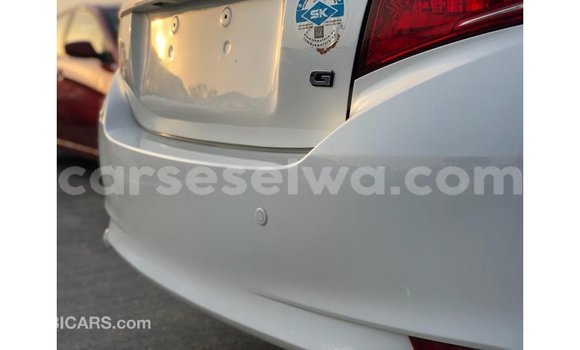 Buy Import Toyota Yaris White Car in Import - Dubai in East Mahé Buy Import Toyota Yaris White Car in Import - Dubai in East Mahé
