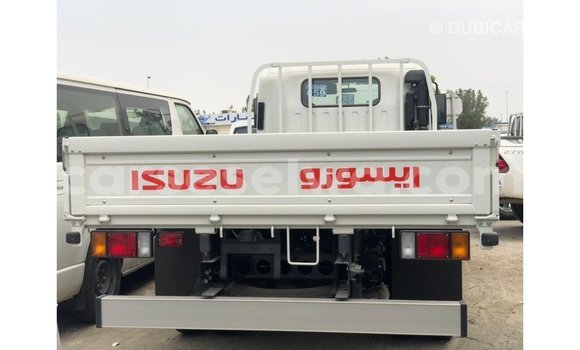 Buy Import Isuzu Rodeo White Car in Import - Dubai in East Mahé Buy Import Isuzu Rodeo White Car in Import - Dubai in East Mahé