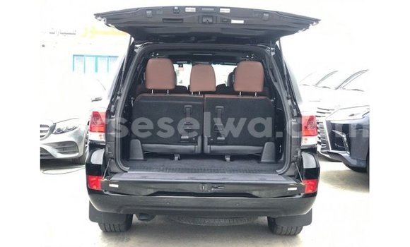 Buy Import Toyota Land Cruiser Black Car in Import - Dubai in East Mahé Buy Import Toyota Land Cruiser Black Car in Import - Dubai in East Mahé