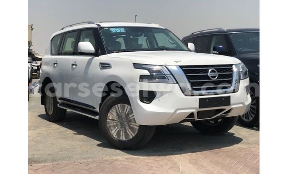 Buy Import Nissan Patrol White Car in Import - Dubai in East Mahé
