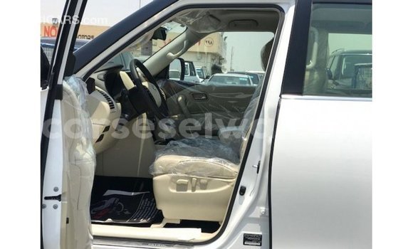 Buy Import Nissan Patrol White Car in Import - Dubai in East Mahé Buy Import Nissan Patrol White Car in Import - Dubai in East Mahé