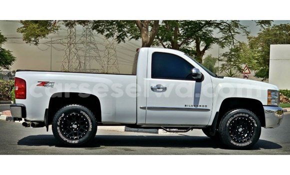 Buy Import Chevrolet Silverado White Car in Import - Dubai in East Mahé Buy Import Chevrolet Silverado White Car in Import - Dubai in East Mahé