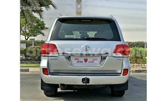 Buy Import Toyota Land Cruiser Other Car in Import - Dubai in East Mahé Buy Import Toyota Land Cruiser Other Car in Import - Dubai in East Mahé